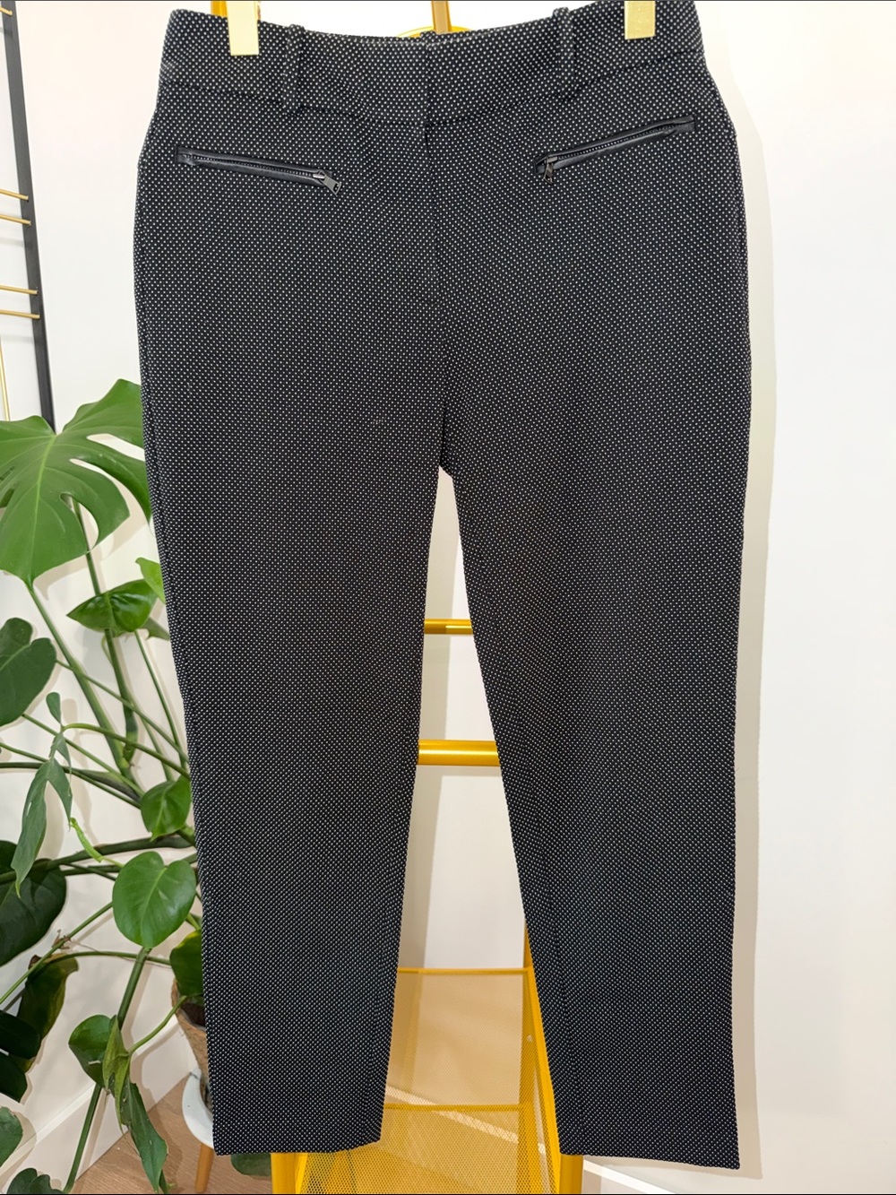 Ann Taylor - Curvy Black Microdot Cropped Pull-On Trousers